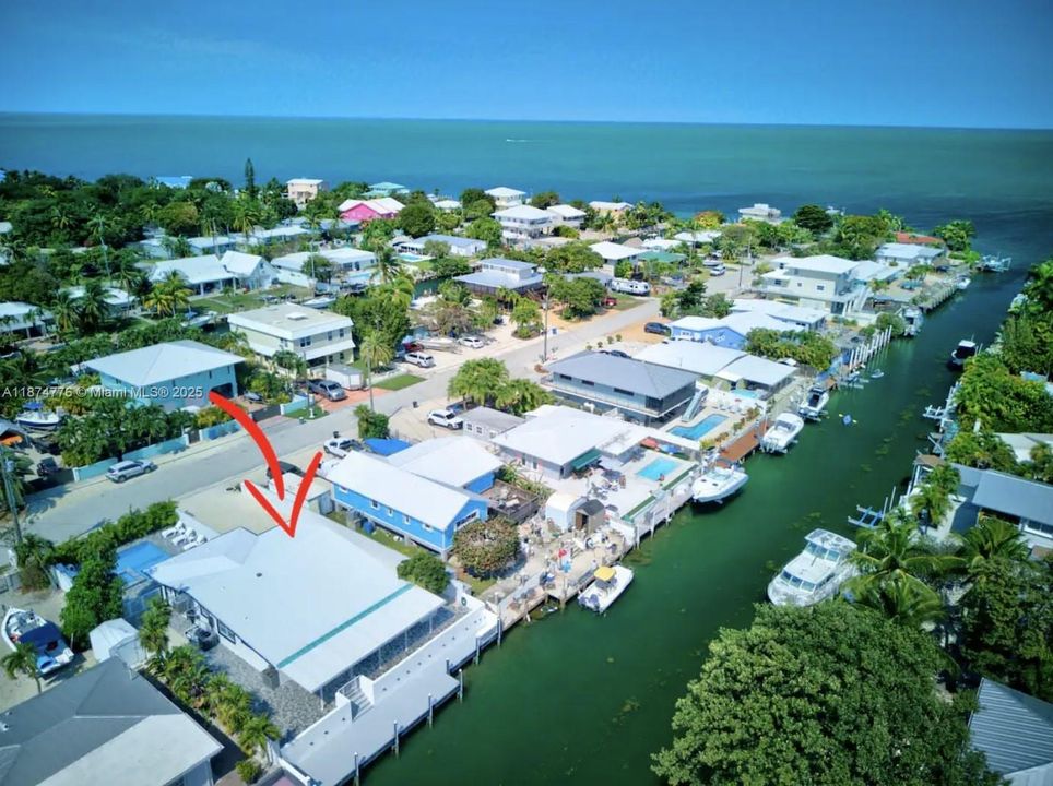 For Sale: $1,450,000 (4 beds, 4 baths, 1517 Square Feet)