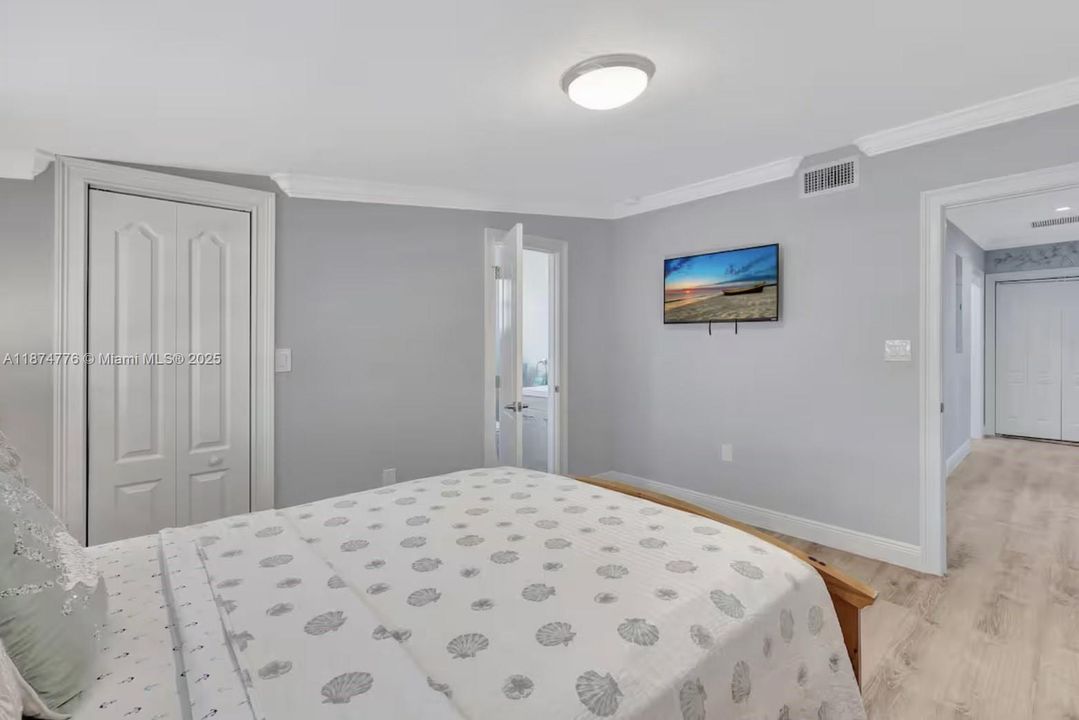 For Sale: $1,450,000 (4 beds, 4 baths, 1517 Square Feet)