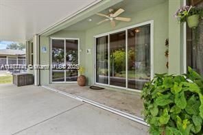 Recently Sold: $435,000 (3 beds, 2 baths, 1988 Square Feet)