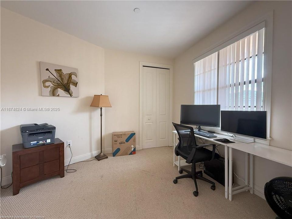 For Sale: $329,900 (3 beds, 2 baths, 1323 Square Feet)