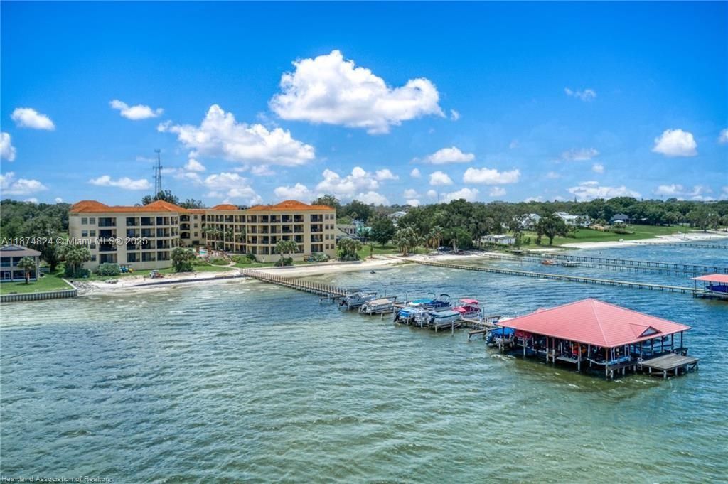 For Sale: $329,900 (3 beds, 2 baths, 1323 Square Feet)