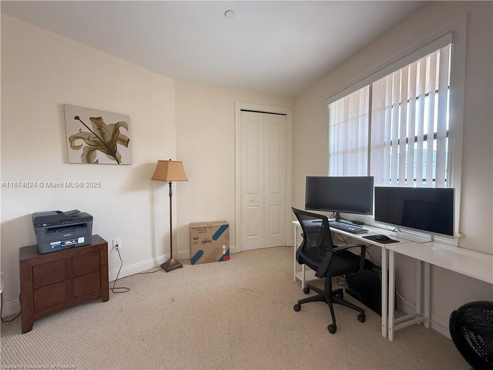 For Sale: $329,900 (3 beds, 2 baths, 1323 Square Feet)