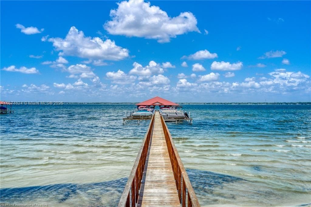 For Sale: $329,900 (3 beds, 2 baths, 1323 Square Feet)