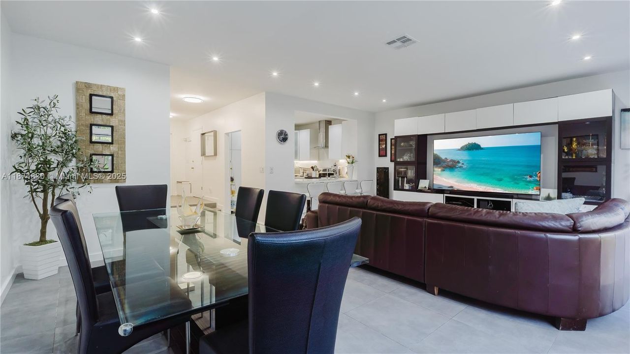 待售: $688,000 (3 贝兹, 2 浴室, 1520 平方英尺)