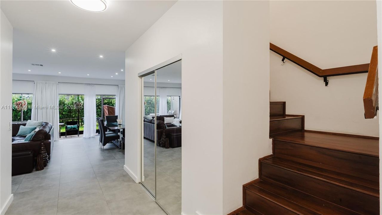 待售: $688,000 (3 贝兹, 2 浴室, 1520 平方英尺)