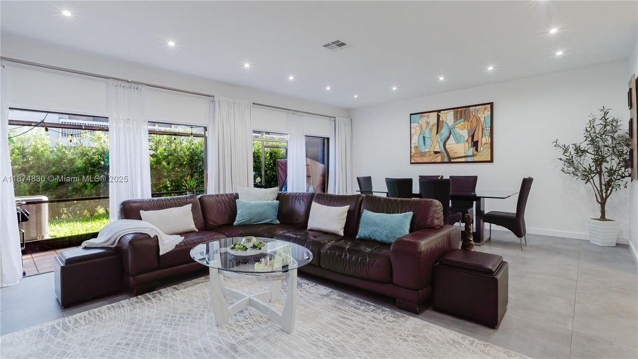 待售: $688,000 (3 贝兹, 2 浴室, 1520 平方英尺)