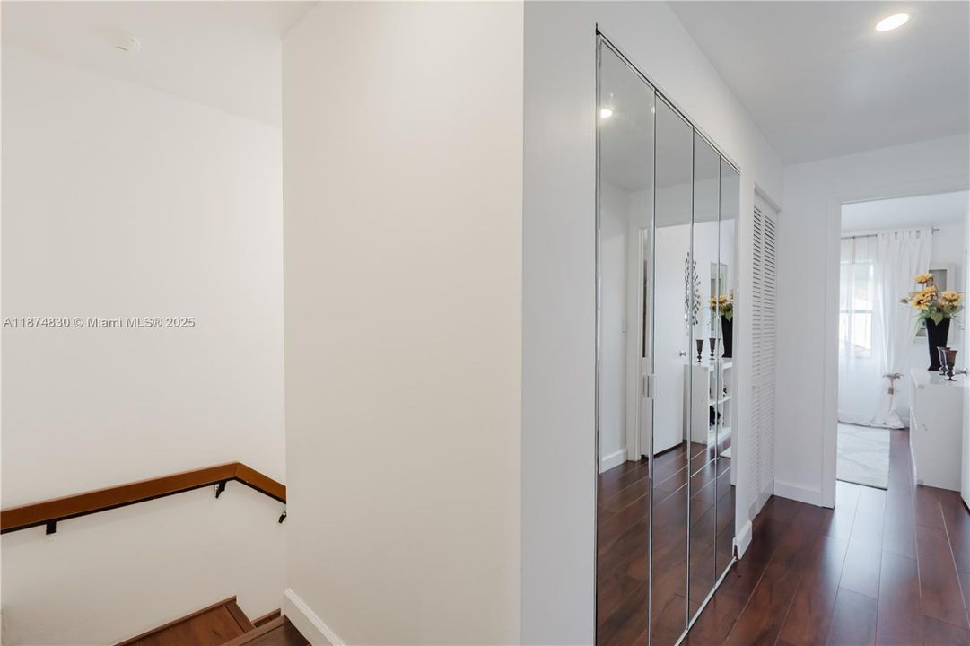 待售: $688,000 (3 贝兹, 2 浴室, 1520 平方英尺)