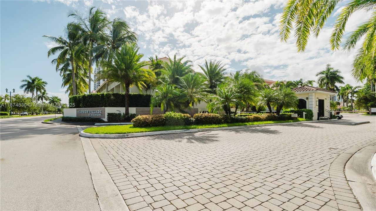 待售: $688,000 (3 贝兹, 2 浴室, 1520 平方英尺)