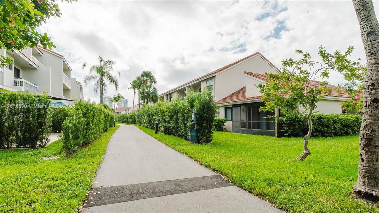 待售: $688,000 (3 贝兹, 2 浴室, 1520 平方英尺)