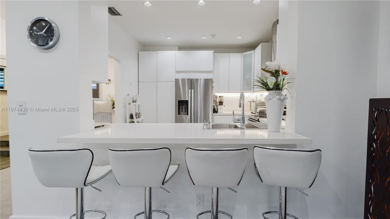 待售: $688,000 (3 贝兹, 2 浴室, 1520 平方英尺)