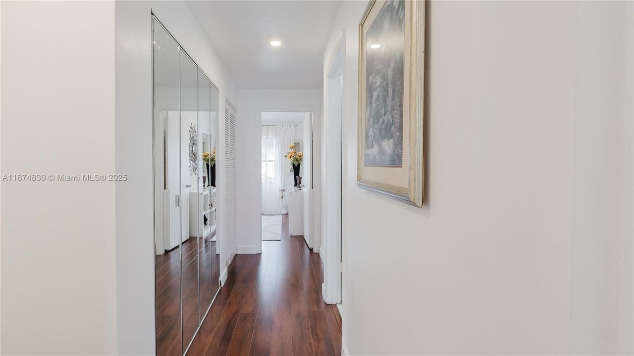 待售: $688,000 (3 贝兹, 2 浴室, 1520 平方英尺)