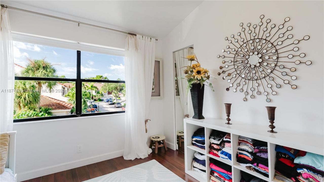 待售: $688,000 (3 贝兹, 2 浴室, 1520 平方英尺)