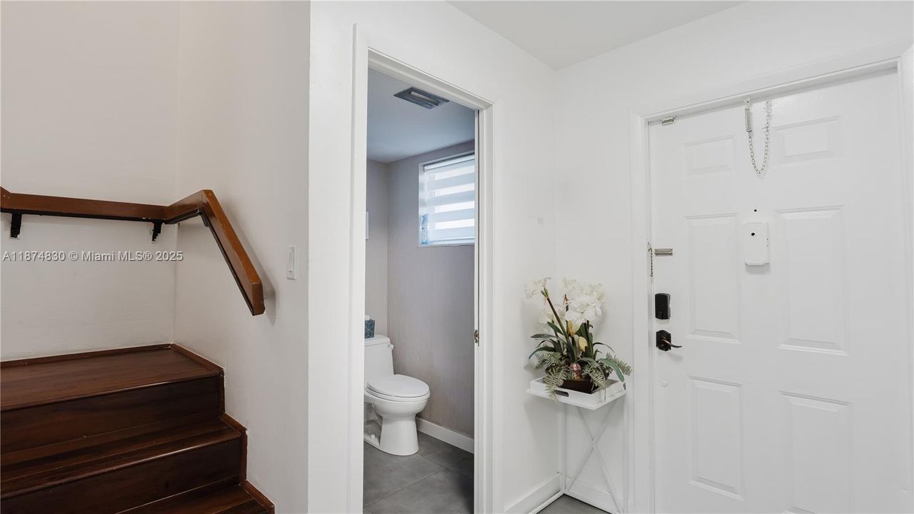 待售: $688,000 (3 贝兹, 2 浴室, 1520 平方英尺)