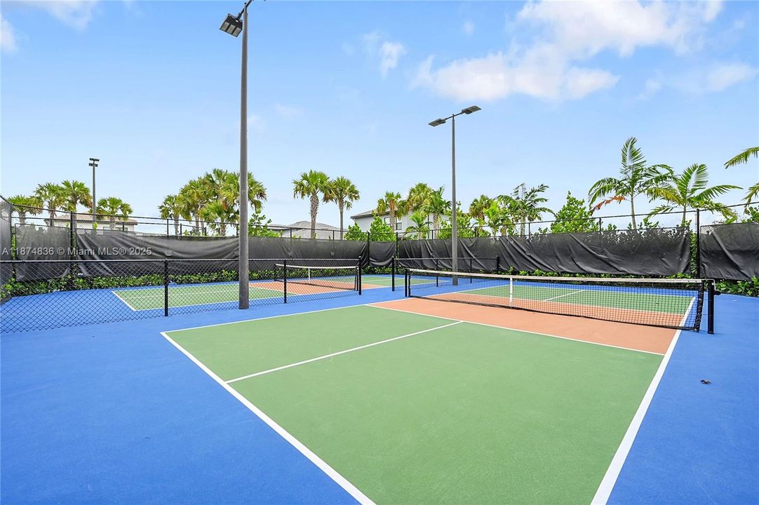 待售: $1,390,000 (3 贝兹, 4 浴室, 2564 平方英尺)