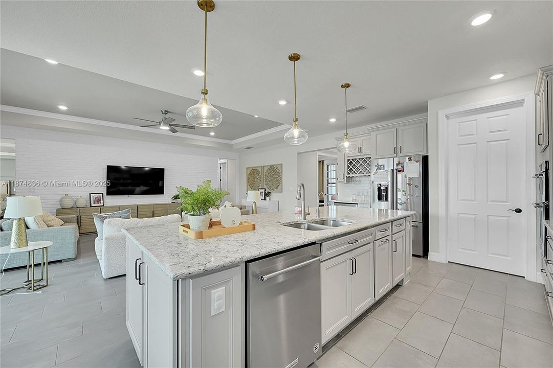 待售: $1,390,000 (3 贝兹, 4 浴室, 2564 平方英尺)