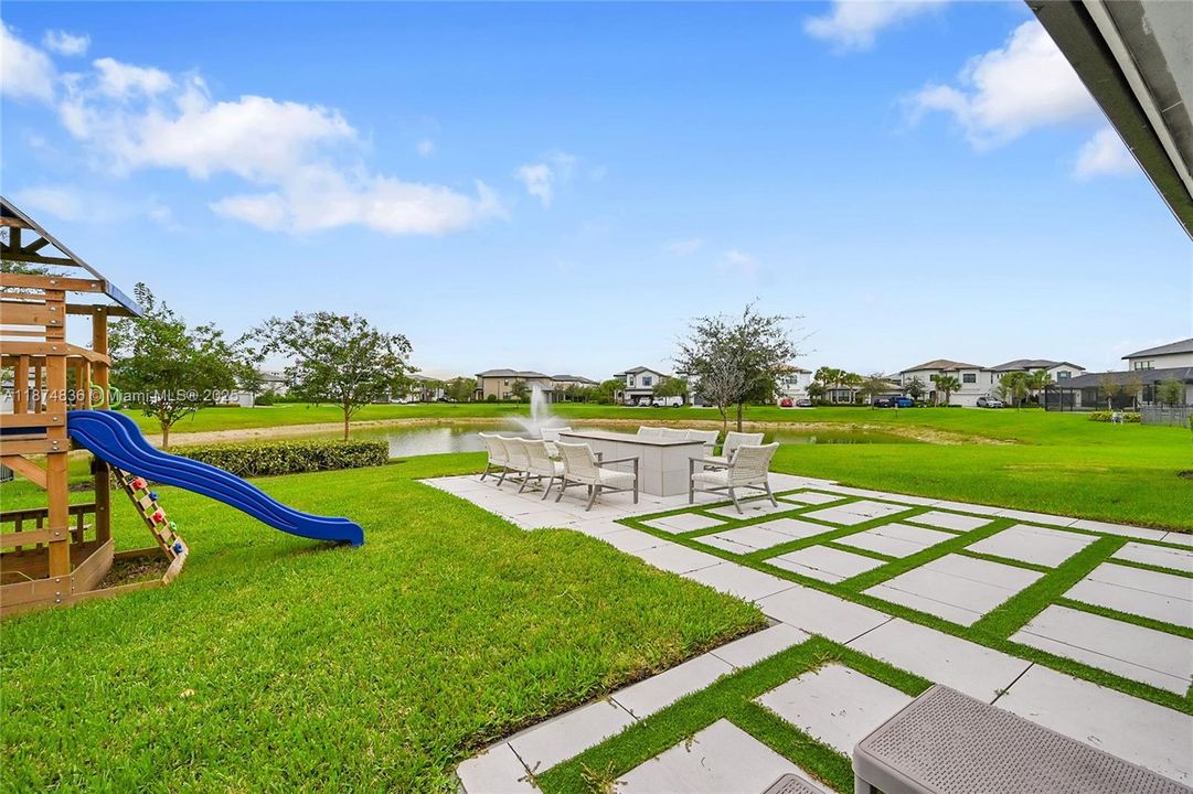 待售: $1,390,000 (3 贝兹, 4 浴室, 2564 平方英尺)