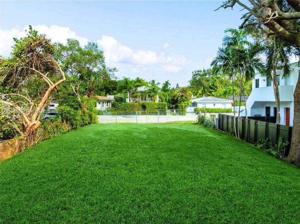 For Sale: $549,900 (0.14 acres)