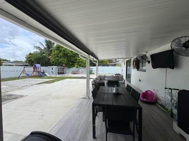 На продажу: $554,900 (3 спален, 1 ванн, 1058 Квадратных фут)