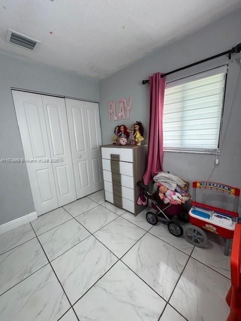 На продажу: $554,900 (3 спален, 1 ванн, 1058 Квадратных фут)