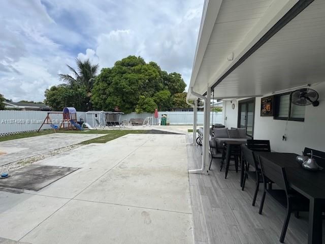 На продажу: $554,900 (3 спален, 1 ванн, 1058 Квадратных фут)