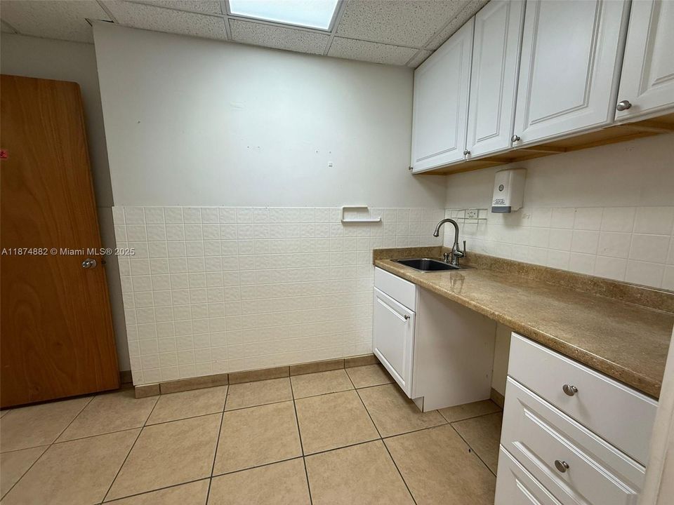 出租: $47 (0 贝兹, 0 浴室, 0 平方英尺)