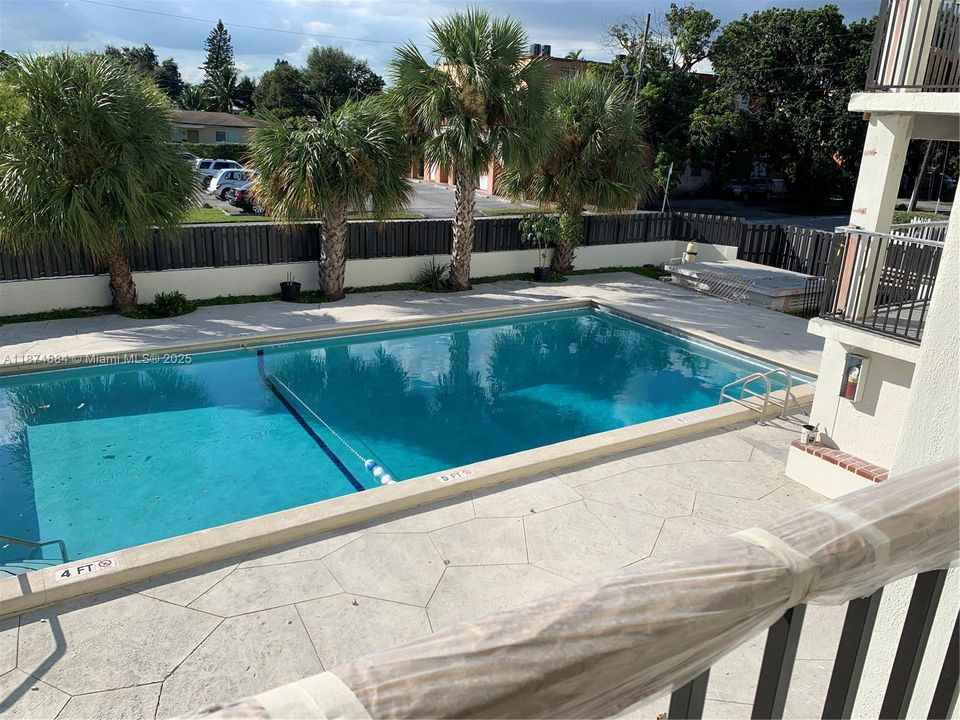 Active With Contract: $1,850 (1 beds, 1 baths, 756 Square Feet)