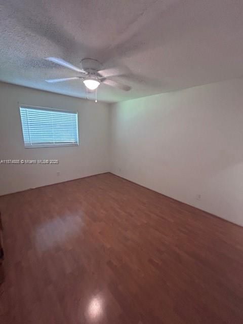 Недавно продано: $211,000 (2 спален, 2 ванн, 990 Квадратных фут)