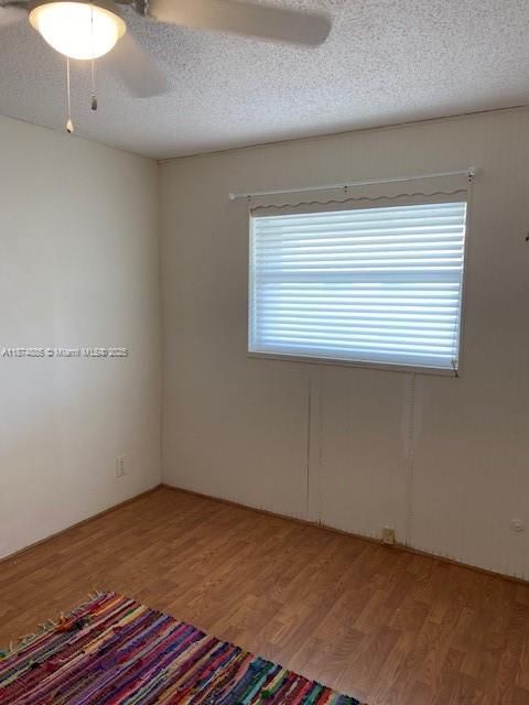 Недавно продано: $211,000 (2 спален, 2 ванн, 990 Квадратных фут)