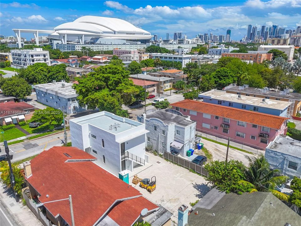 Active With Contract: $451,000 (3 beds, 2 baths, 1300 Square Feet)