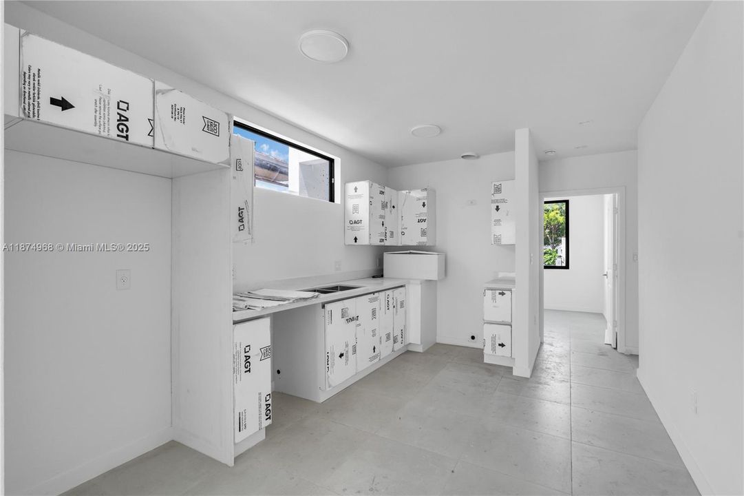 Active With Contract: $451,000 (3 beds, 2 baths, 1300 Square Feet)