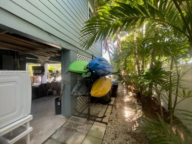 出租: $4,500 (3 贝兹, 1 浴室, 1116 平方英尺)