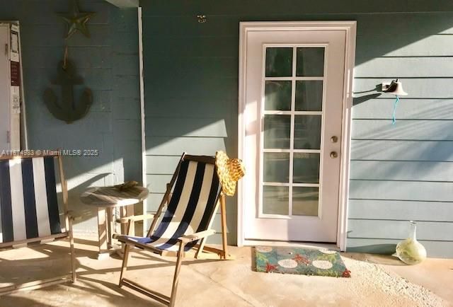 出租: $4,500 (3 贝兹, 1 浴室, 1116 平方英尺)