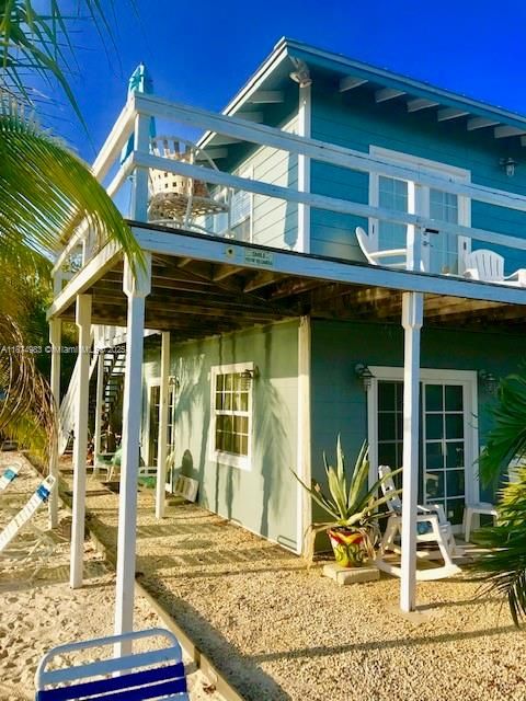 出租: $4,500 (3 贝兹, 1 浴室, 1116 平方英尺)