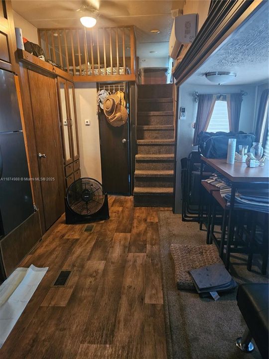 待售: $375,000 (2 贝兹, 1 浴室, 0 平方英尺)