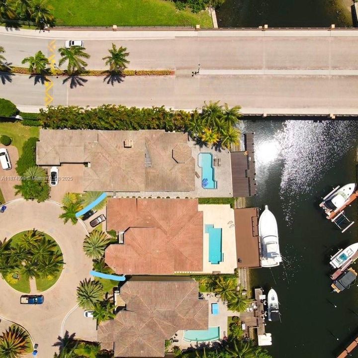 Recently Sold: $3,549,000 (4 beds, 4 baths, 3932 Square Feet)