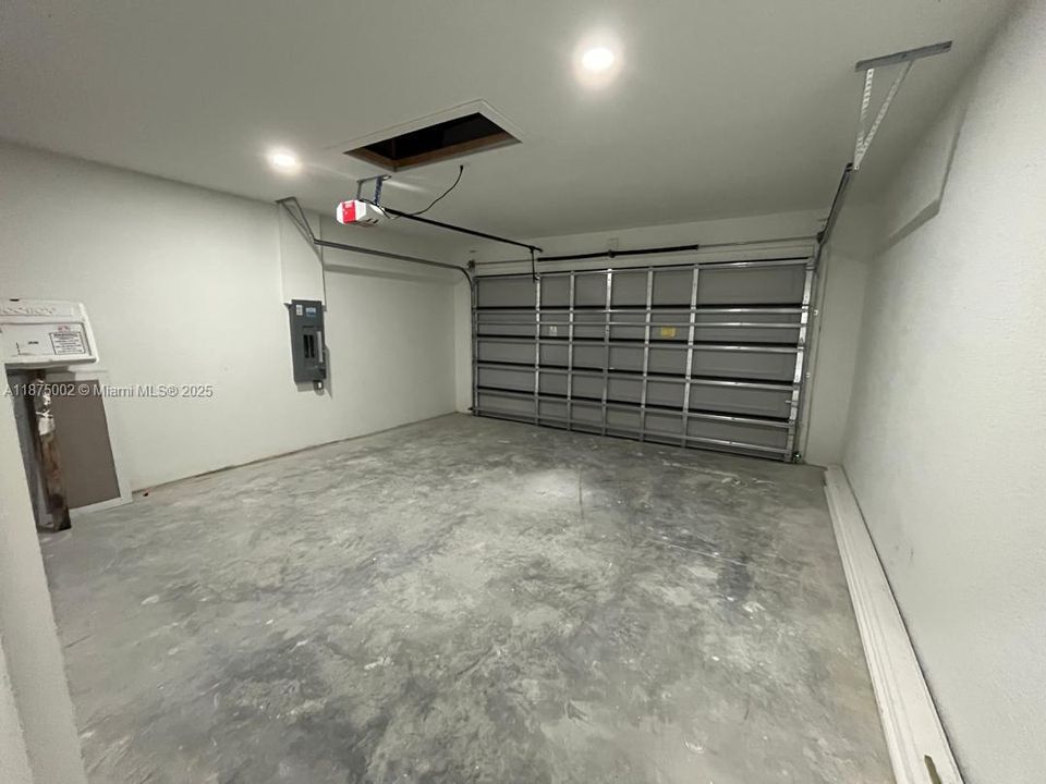 最近租的: $2,250 (3 贝兹, 2 浴室, 0 平方英尺)