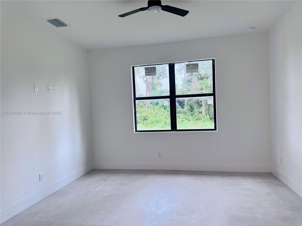 最近租的: $2,250 (3 贝兹, 2 浴室, 0 平方英尺)