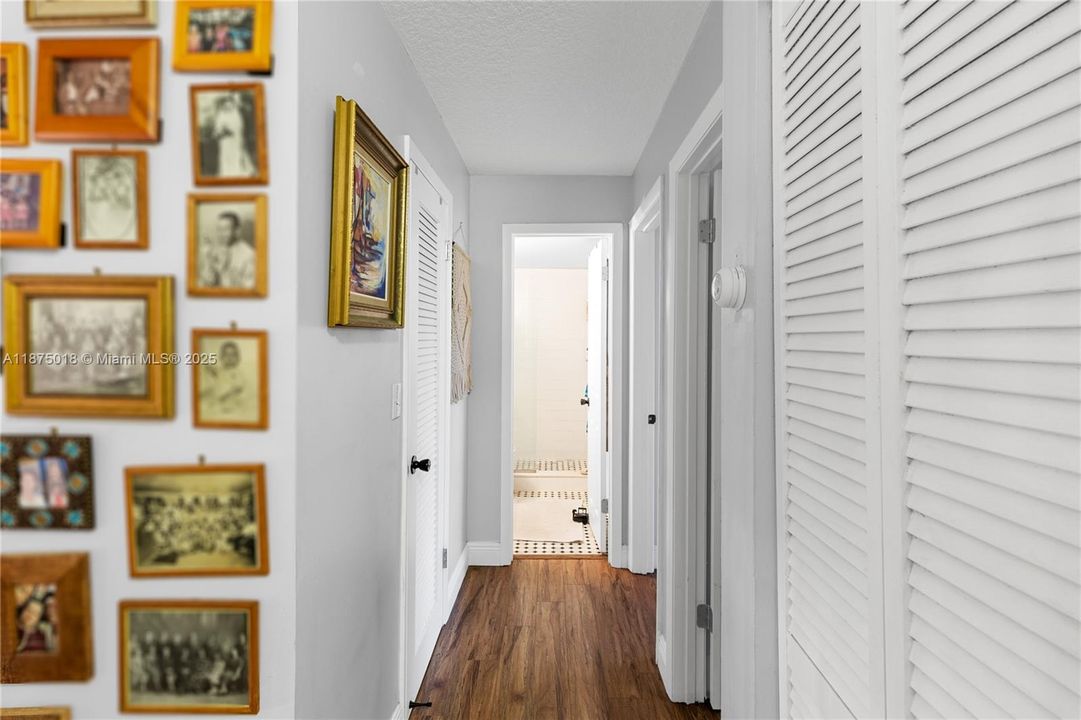 Под контрактом: $405,000 (3 спален, 2 ванн, 1508 Квадратных фут)