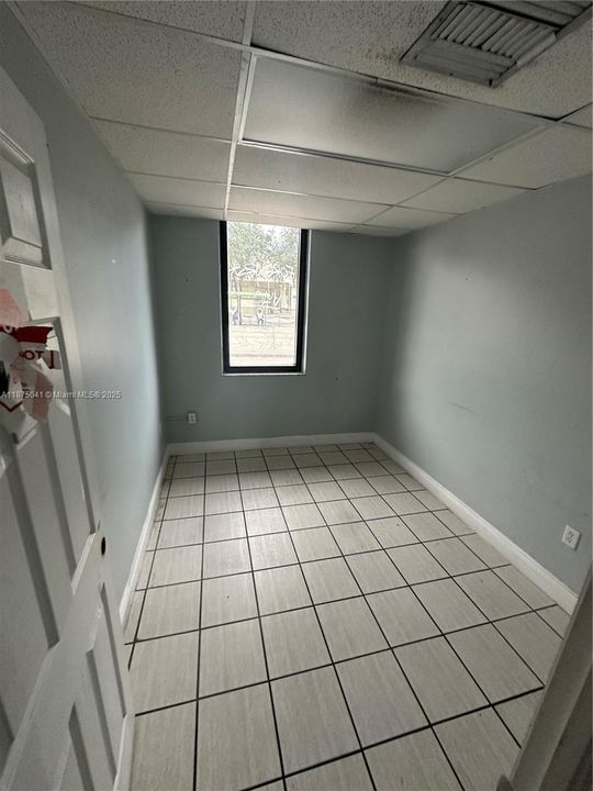 出租: $3,802 (0 贝兹, 0 浴室, 0 平方英尺)