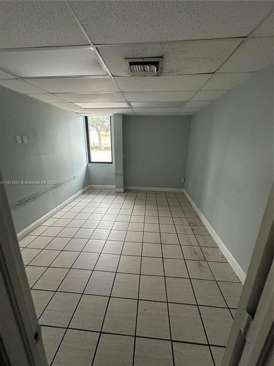 出租: $3,802 (0 贝兹, 0 浴室, 0 平方英尺)