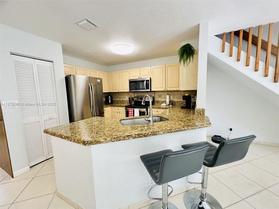 На продажу: $422,000 (3 спален, 2 ванн, 1473 Квадратных фут)