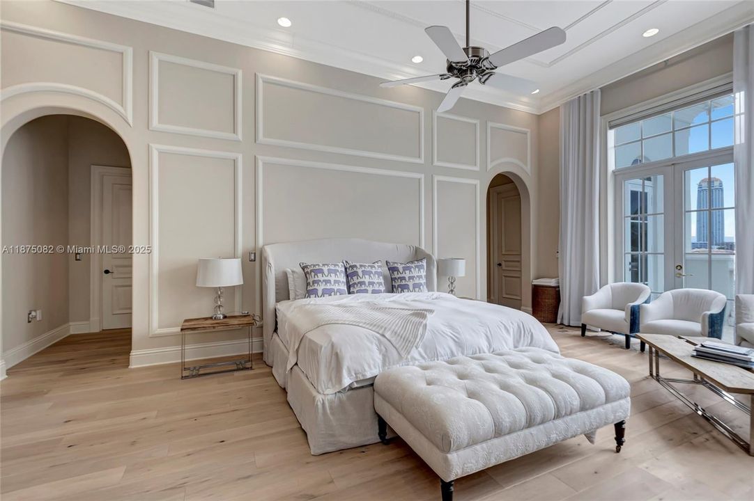 For Sale: $9,999,999 (4 beds, 5 baths, 5319 Square Feet)