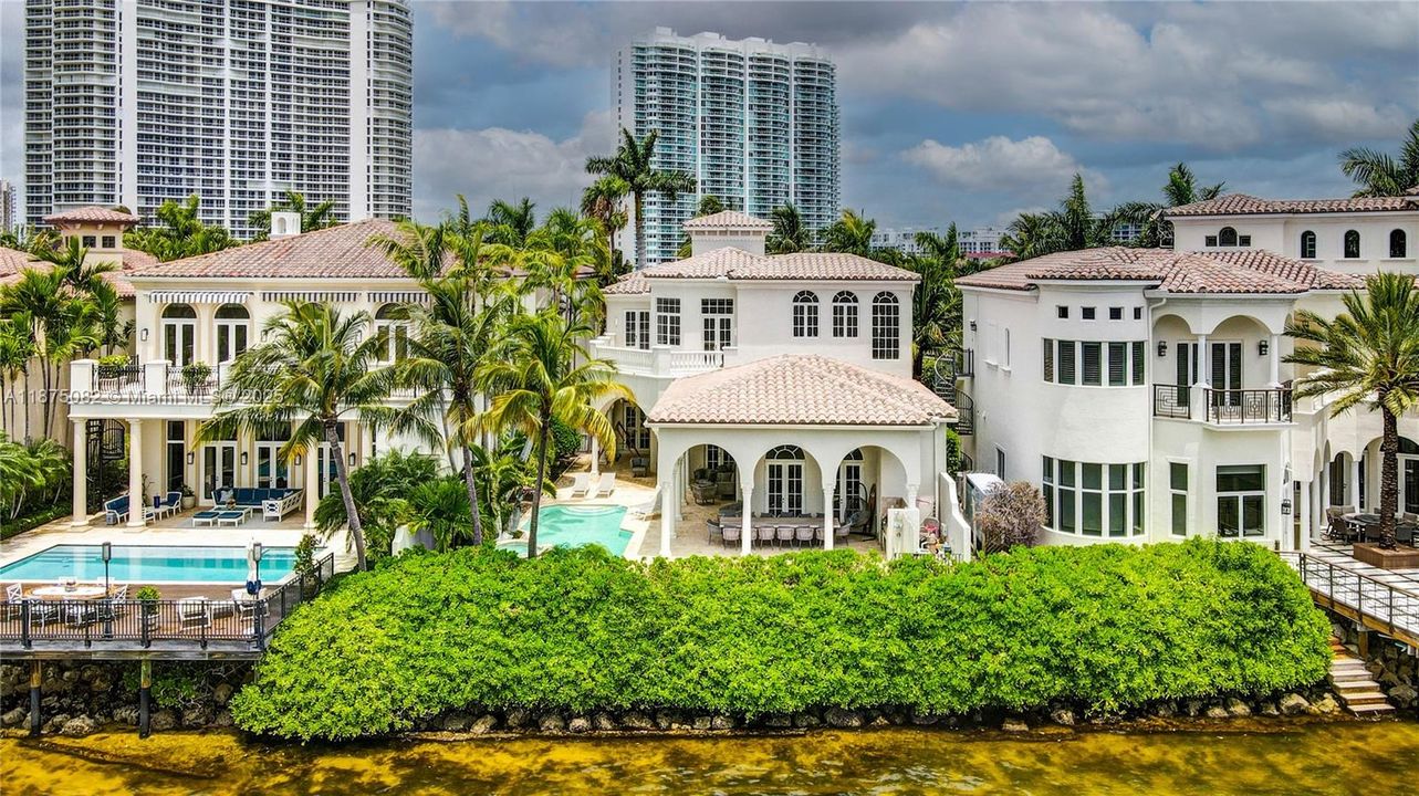 For Sale: $9,999,999 (4 beds, 5 baths, 5319 Square Feet)