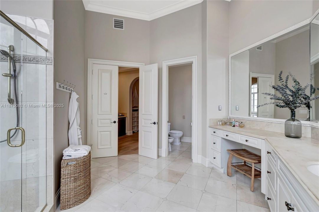 For Sale: $9,999,999 (4 beds, 5 baths, 5319 Square Feet)