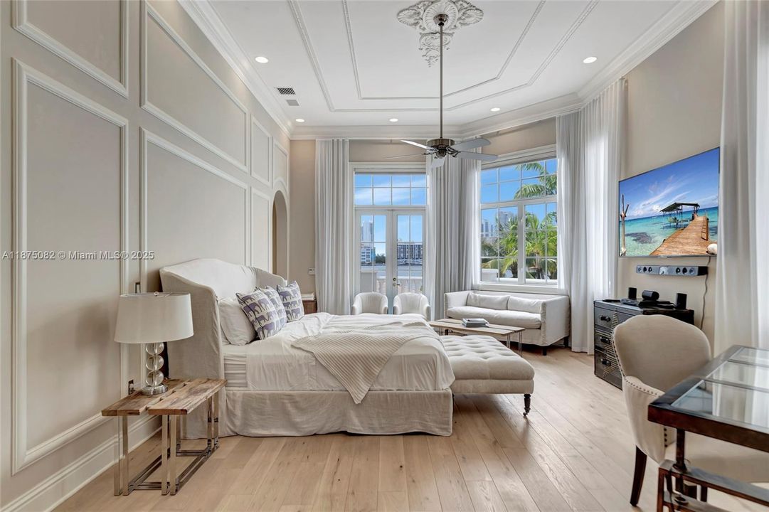 For Sale: $9,999,999 (4 beds, 5 baths, 5319 Square Feet)