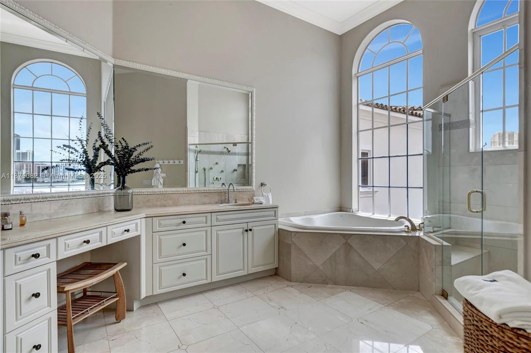 For Sale: $9,999,999 (4 beds, 5 baths, 5319 Square Feet)