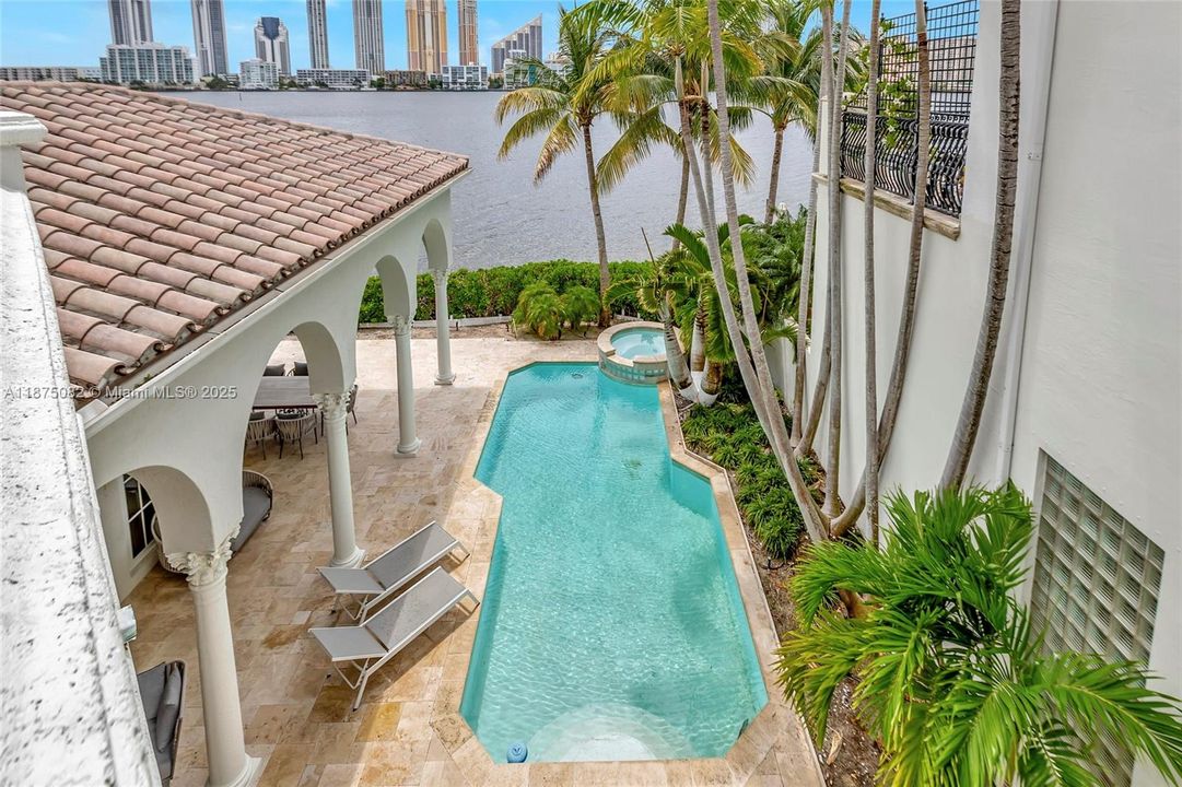 For Sale: $9,999,999 (4 beds, 5 baths, 5319 Square Feet)