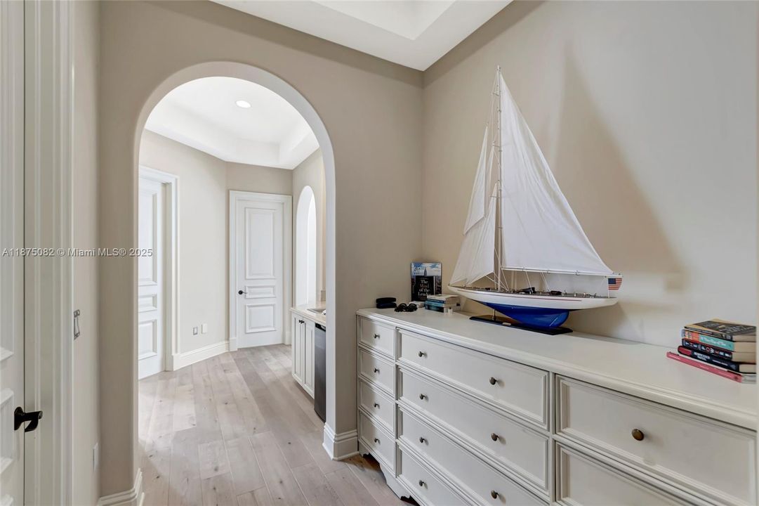 For Sale: $9,999,999 (4 beds, 5 baths, 5319 Square Feet)