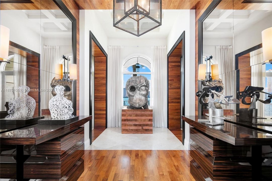Vendido Recientemente: $14,995,000 (5 camas, 6 baños, 7796 Pies cuadrados)