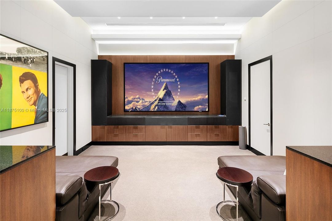 Vendido Recientemente: $14,995,000 (5 camas, 6 baños, 7796 Pies cuadrados)
